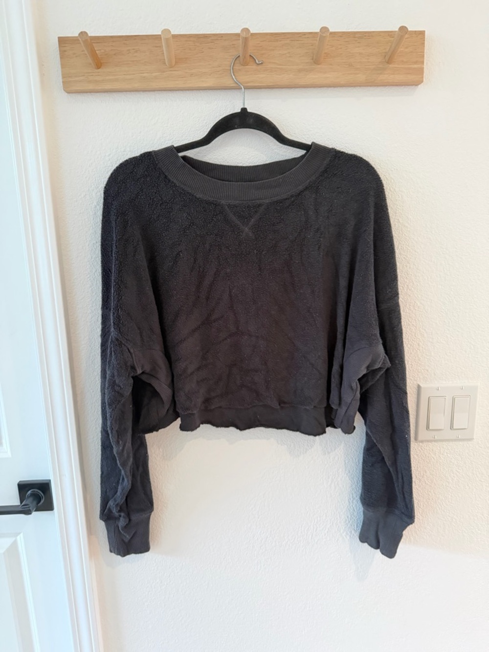 aerie Cropped Black Pullover Sweatshirt